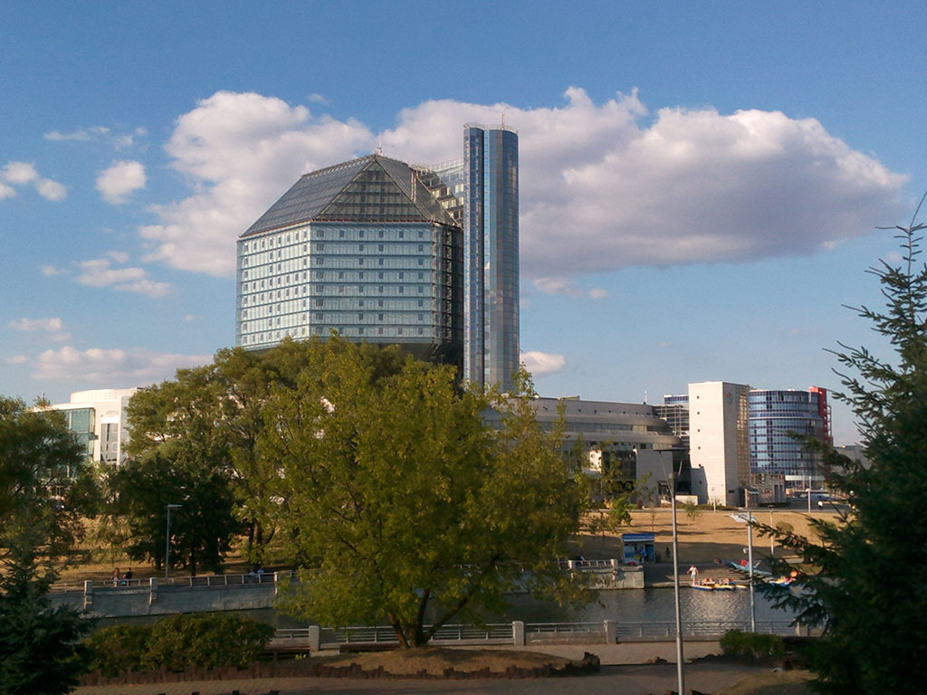 Обзорная площадка Национальной библиотеки в Минске