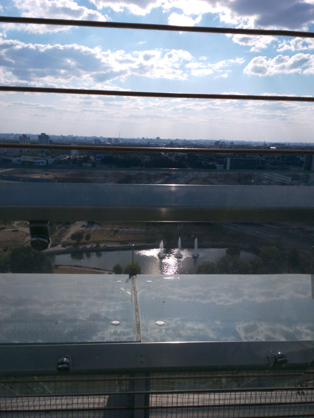 Как видно с обзорной площадки Национальной библиотеки в Минске